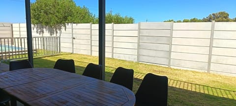 Van Temp Beach House Villa in Western Cape