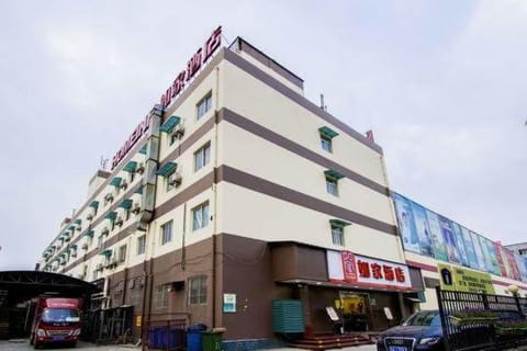 Facade/entrance, Bird's eye view