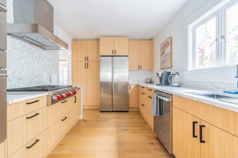 Quintessential Queen Anne charmer w 7Beds4Baths House in Queen Anne