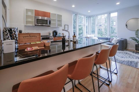 Walk to Space Needle from a Vibrant Cap Hill Loft House in South Lake Union