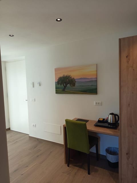 Villa Rosengarten Guesthouse Apartment hotel in Merano