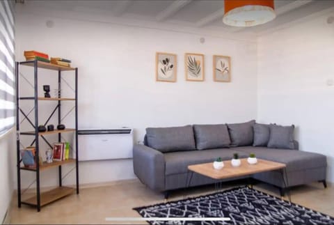 3-storey detached house with a view in the city center House in Izmir