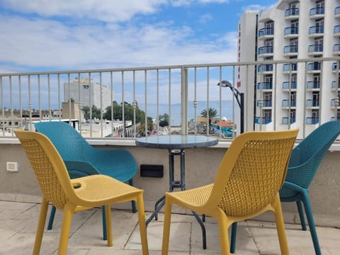 Property building, Balcony/Terrace
