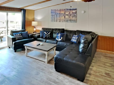 Put-in-Bay Island Club #65 House in South Bass Island