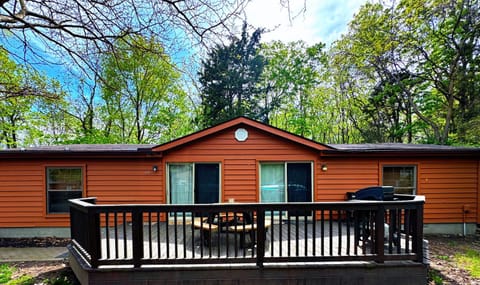 Put-in-Bay Island Club #98 House in South Bass Island