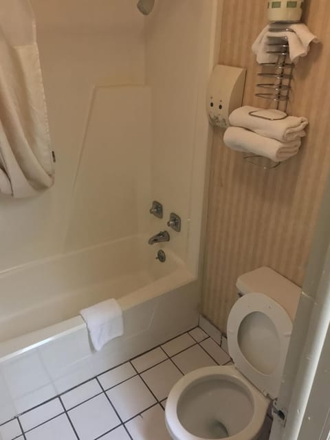 Home Town Inn Hotel in Flint