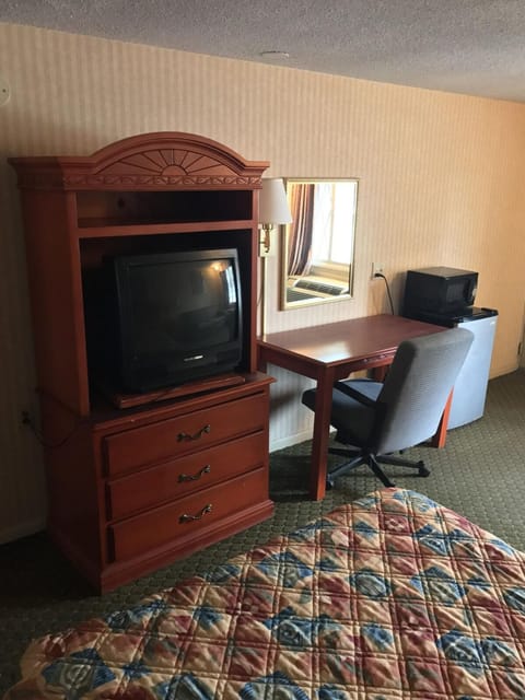 Home Town Inn Hotel in Flint