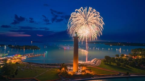 Put-in-Bay Island Club #108 Home House in South Bass Island