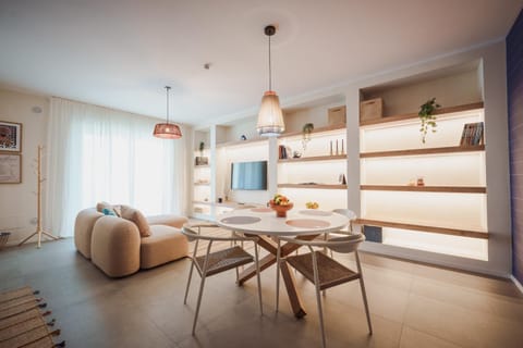 Living room, Seating area, Dining area, Lunch, kitchen