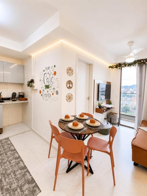 Kitchen or kitchenette, Living room, Dining area, Food
