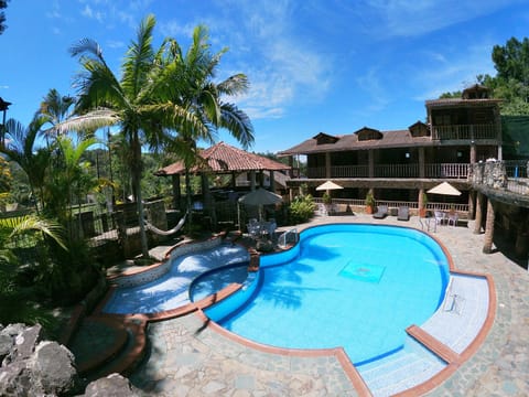 Swimming pool, Swimming pool