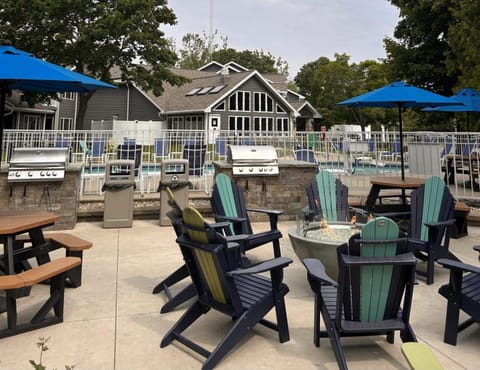 BBQ facilities, fireplace