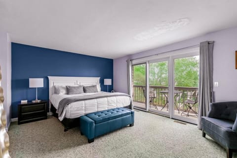 Stunning Views | Spacious + Modern | Outdoor Space House in Provincetown