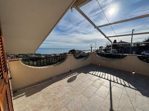 Natural landscape, View (from property/room), Balcony/Terrace, Sea view