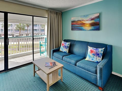 Day, Balcony/Terrace, Living room, Seating area, furniture