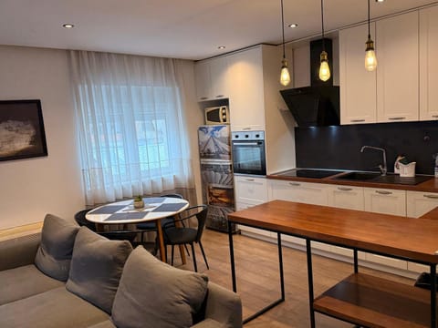 Living room, Dining area, kitchen
