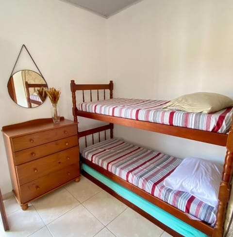 Bed, Bedroom, bunk bed