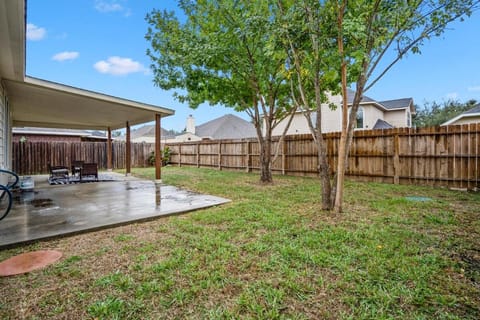 Cypress Gem, Cozy, Central & Pet-Friendly Retreat House in Cypress