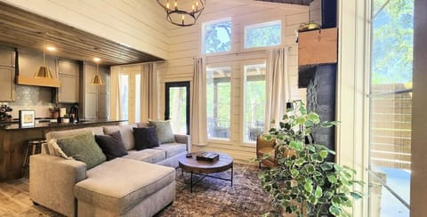 The Pointe Guesthouse House in Longtown