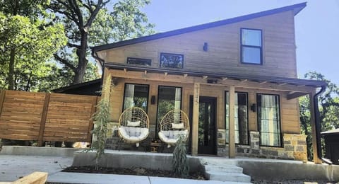 The Pointe Guesthouse House in Longtown