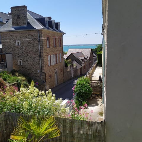 Balcony/Terrace, City view