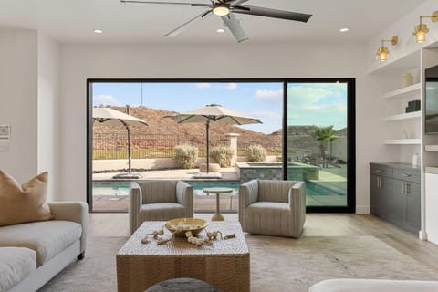 Oasis on the 8th home House in Washington