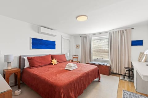 West End Haven w/ Modern Kitchen + Private Yard Apartment in Provincetown