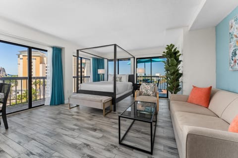 Bed, View (from property/room), Balcony/Terrace, Seating area