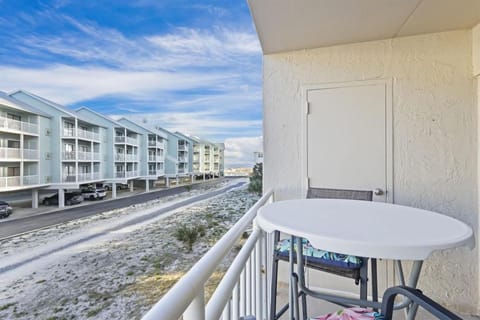 Sugar Beach 107 Studio Apartment in Orange Beach