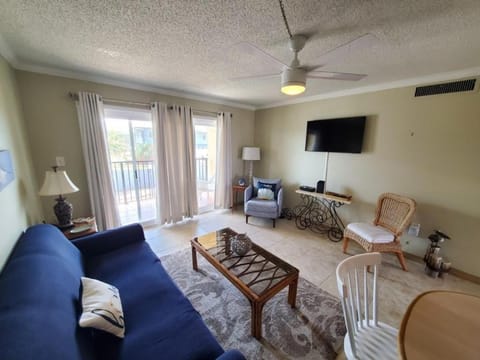 Pelican Inlet A206- Pool Access & Tennis Courts condo Apartment in Crescent Beach