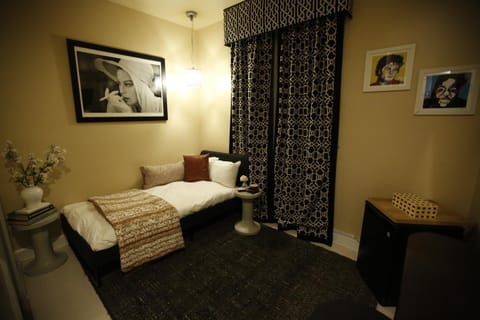 The Crescent Hotel Beverly Hills Hotel in Beverly Hills