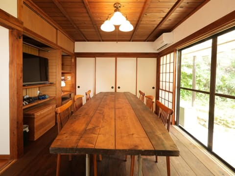 TV and multimedia, Living room, Dining area