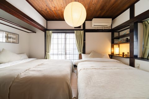 Bed, Bedroom, air conditioner