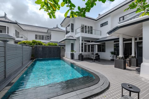 Garden, Balcony/Terrace, Swimming pool