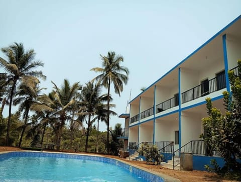 Property building, Swimming pool