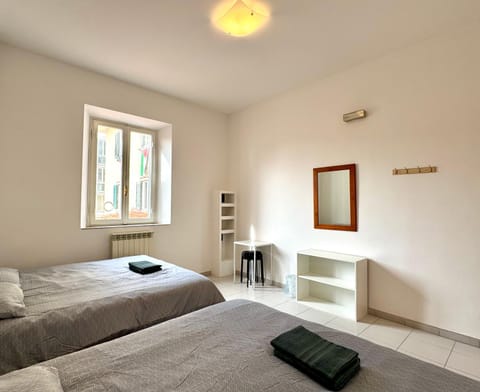 Living room, Photo of the whole room, Bedroom, towels