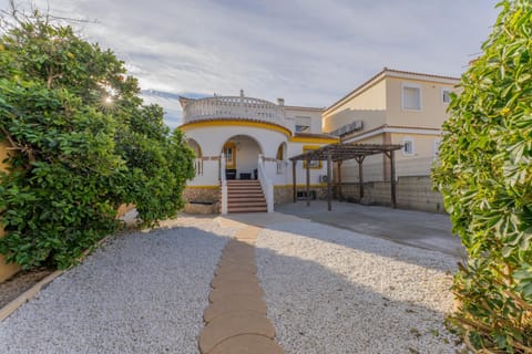 Property building, Garden