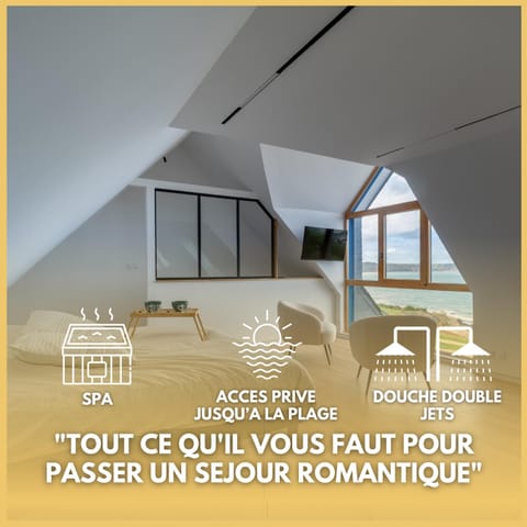 Bed, Photo of the whole room, Bedroom, Text overlay, Sea view