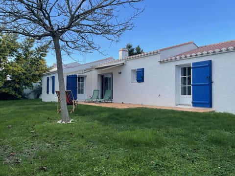 Property building, Garden, Garden view