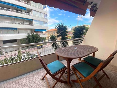 Charming 2-room near beach with terrace Apartment in Cagnes-sur-Mer