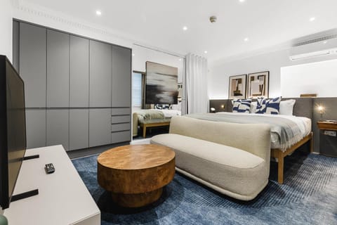 Seating area, Bedroom