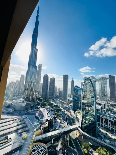 Property building, Nearby landmark, View (from property/room), View (from property/room), City view, Landmark view
