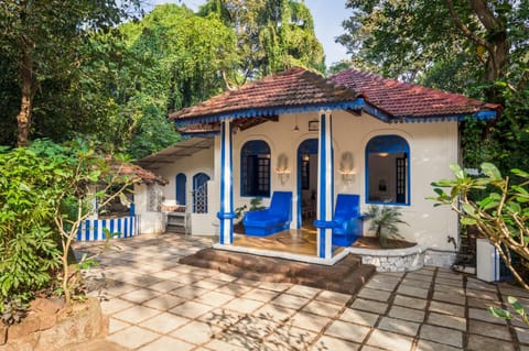 Property building, Garden, Garden view