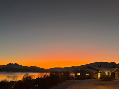 Natural landscape, Mountain view, Sea view