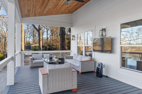 The Hideaway at Lake Hartwell home House in Reed Creek