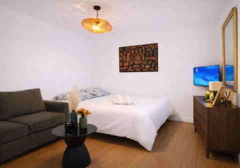 Living room, Bedroom