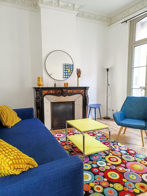 Bed, Living room, Bedroom