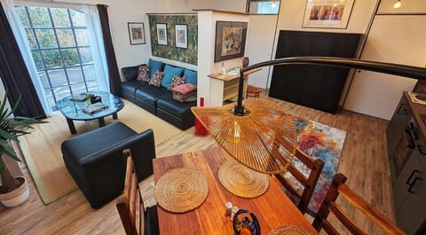 Communal lounge/ TV room, Living room, Dining area, Food