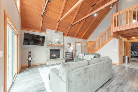 Dunshire Chalet House in Deep Creek Lake