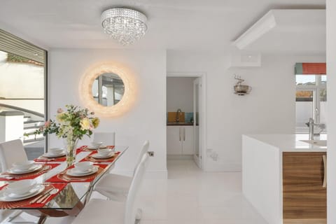 Spacious House - Pool Games Room Private Parking House in Dawlish